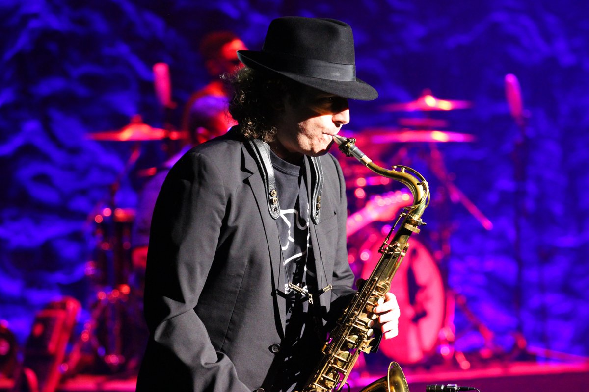 NChasColiseum's tweet photo. After an almost 2-year long wait, the incredible @boneyjames &amp; his band finally brought the #SolidTour to the North Charleston Performing Arts Center for one very special night of music.

📸: Max Jenks-Gilbert | 9.11.21 https://t.co/W7DIRV0Zln