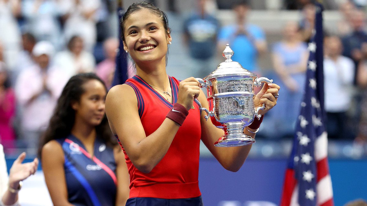 Britain's <a href="/EmmaRaducanu/">Emma Raducanu</a>
became #USOpen women's singles champion. 18-year-old Radukainu defeated Canada's Leylah Fernandez 6-4, 6-3 in straight sets to win her maiden Grand Slam title. Emma becomes first British female tennis player after 44 years to win a #GrandSlam