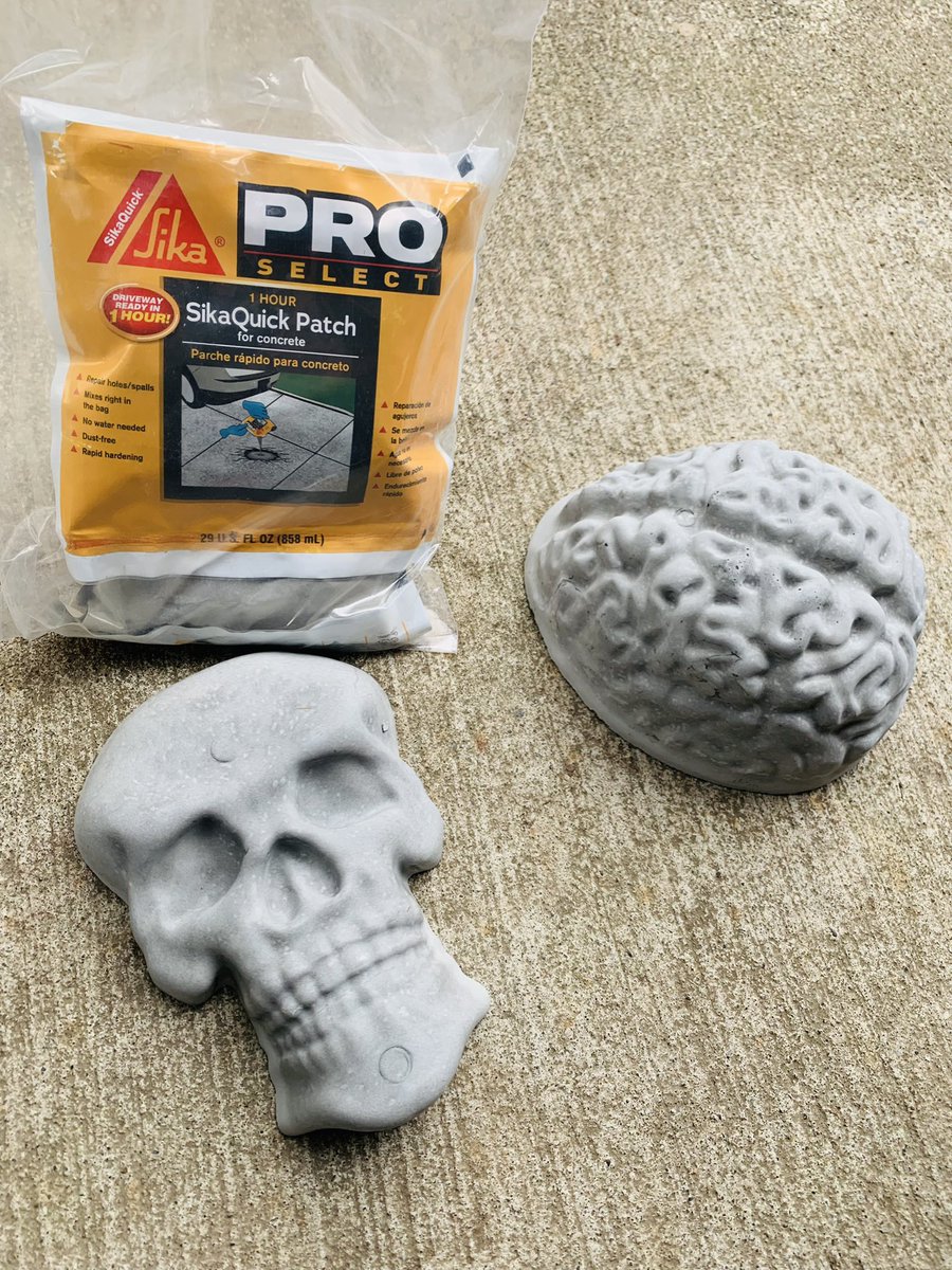 Lina22887's tweet photo. Spooky Season is around the corner and we’re soooo excited 🧠🖤💀 #Sika #kidfriendly #SikaQuickPatch #paintingbuddy @JWA253 https://t.co/ur9vDS9RnX