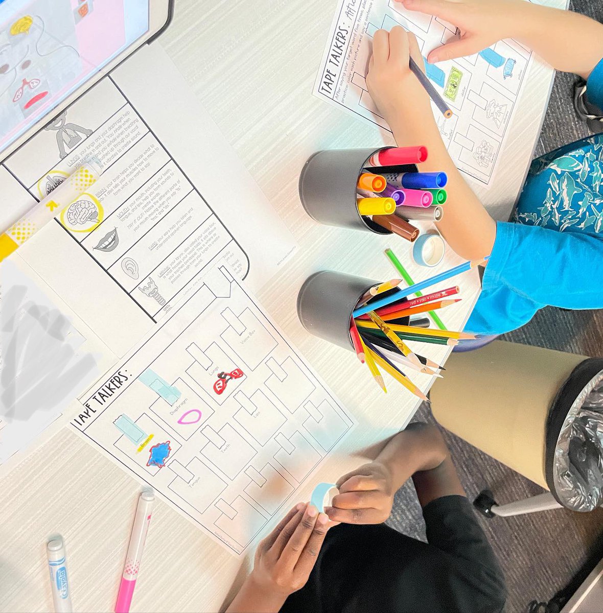 speechiewish's tweet photo. I love the Tape Talkers activity from @texasspeechmom ๐๐ผ I can use it with any kiddo on my caseload and let me tell you..the kids were VERY excited to tear some rainbow tape up ๐ Also pictured is the Fluency Drill cards from the SpeechTea
#elementarySLP #CFISDSLP @SheridanCFISD https://t.co/yELNbhiVRh