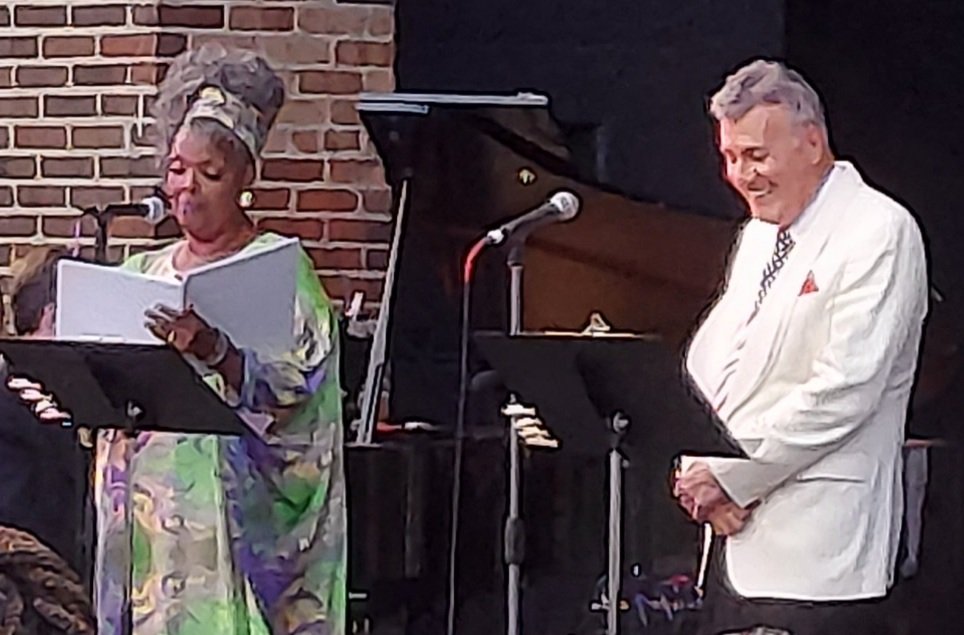 SirrillaB's tweet image. A beautiful evening for the opera. Getting some culture in my life. #indyopera #garfieldpark #AngelaBrown