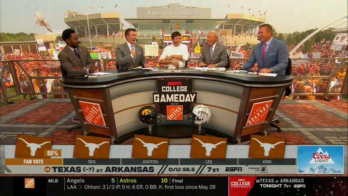 ArkRazorbacks's tweet image. Y'all just got Punk'd