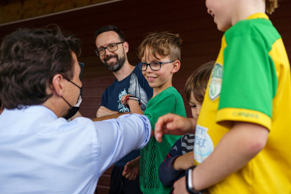 JustinTrudeau's tweet photo. Everywhere I go, Canadians are excited about the future. They’re ready to put this pandemic behind us, and move forward with real climate action, universal child care, and so much more. So let’s make it happen, Canada. https://t.co/XwUPNE7i6h