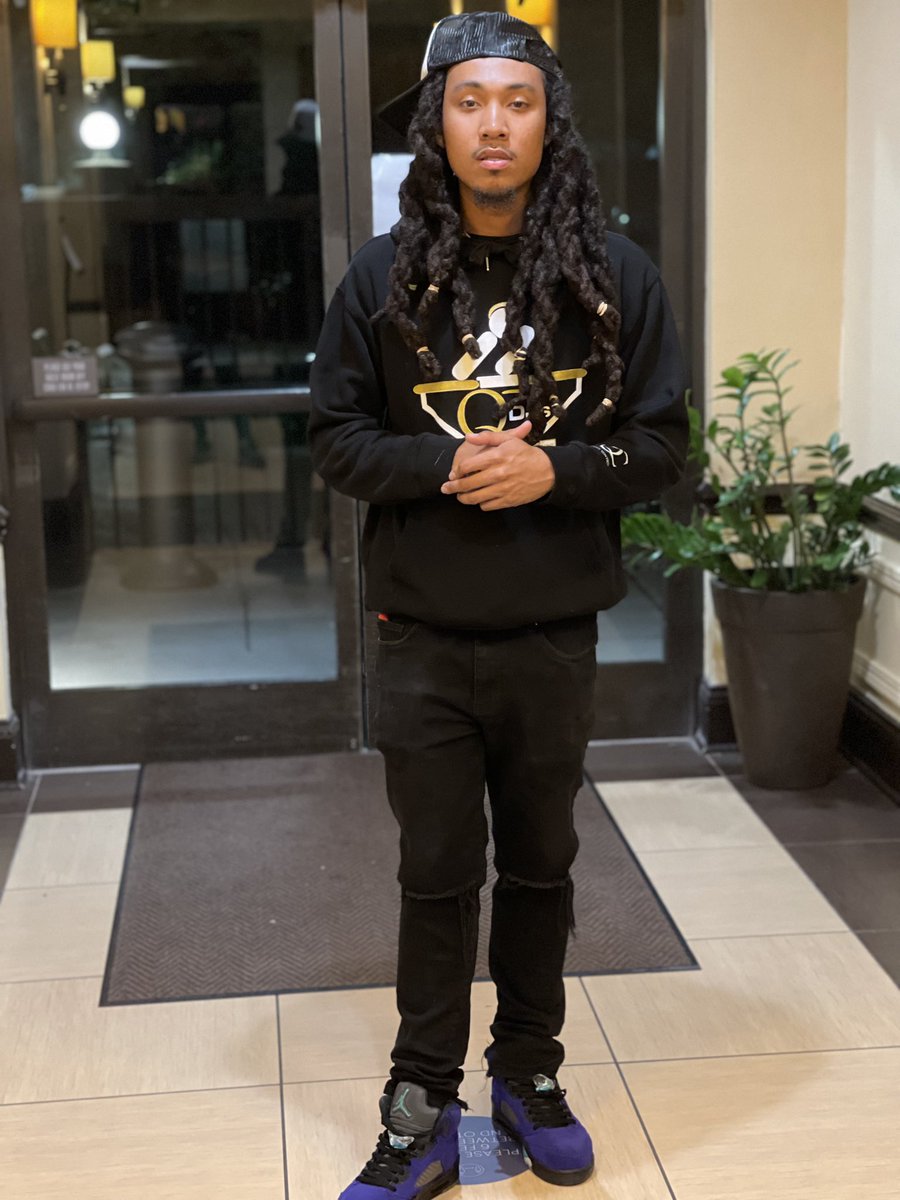 SwankSanchez222's tweet photo. Queen City π #WeBackOutsde π―π«
#SwankSanchez #ThePeoplesFav
#QC #QCDJs #TooOfficialPromotions
#BlackTag #BTGπ΄ #Charlotte https://t.co/Wv3fAvlY5T