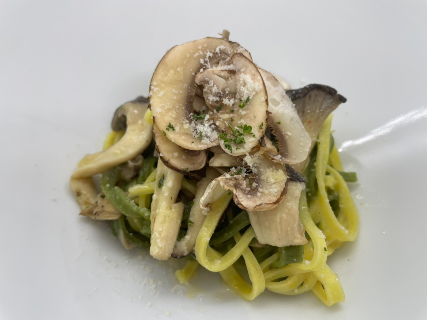 銀座レストランsun Mi サンミ高松 9月12日はパスタの日 秋香る キノコのパスタ 手打ちパスタの美味しさ 自家製の タリオリーニ キノコ和え ランチ ジュリエッタコース 3850円にてお召し上がり いただけます 銀座イタリアンランチ 銀座グルメ部