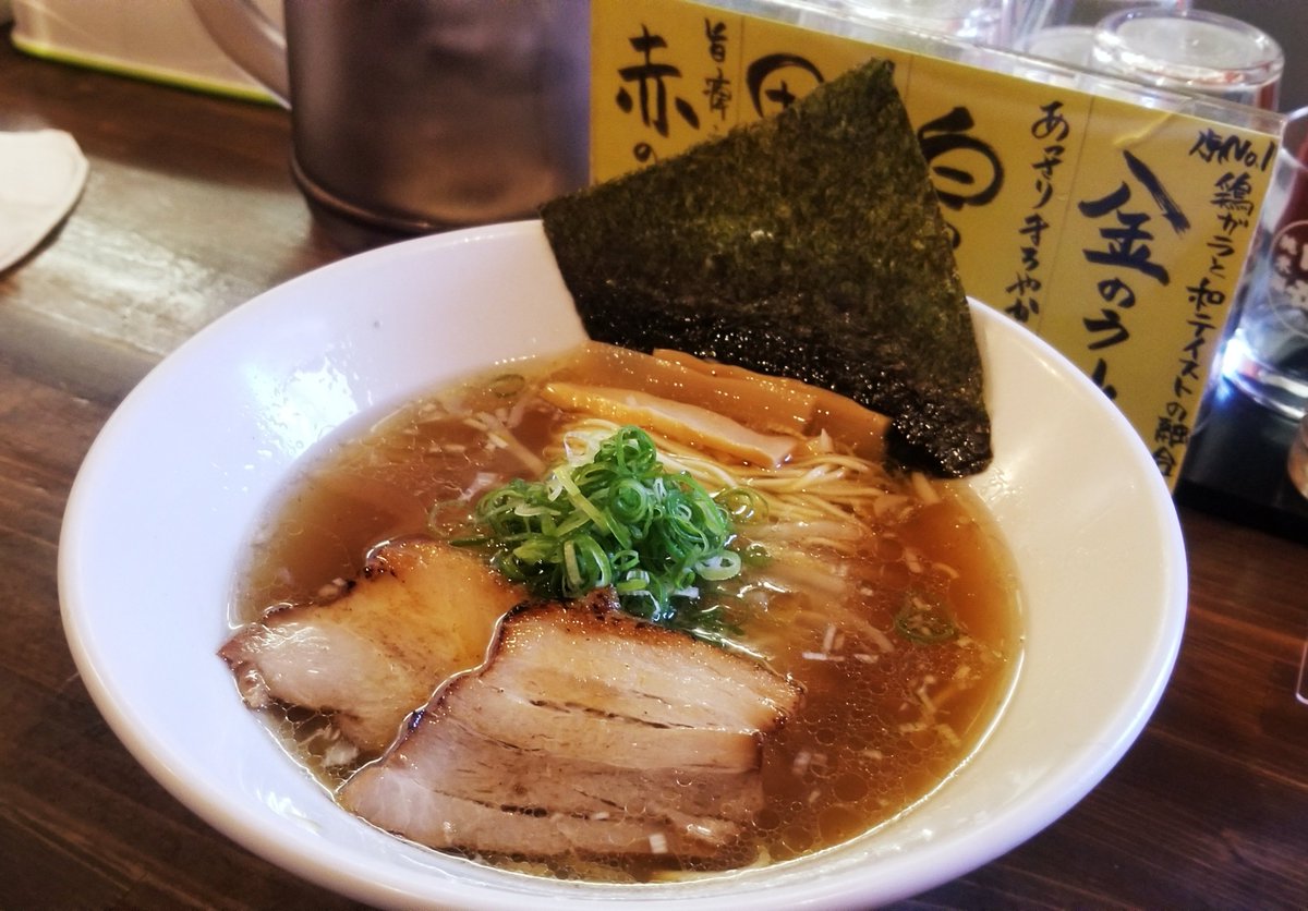 作中加藤さんたち(とあのふたり)が訪れた麺の小やまさん🍜
玉名ラーメンはこってりイメージありますが、ここはあっさりめで優しい味😋どれだけでも入りそうでした✨
写真は黒のラーメン→金のラーメン→白のラーメン🍜
どれを選んでも間違いない美味さでした🤤✨
#私のMT #今日D 