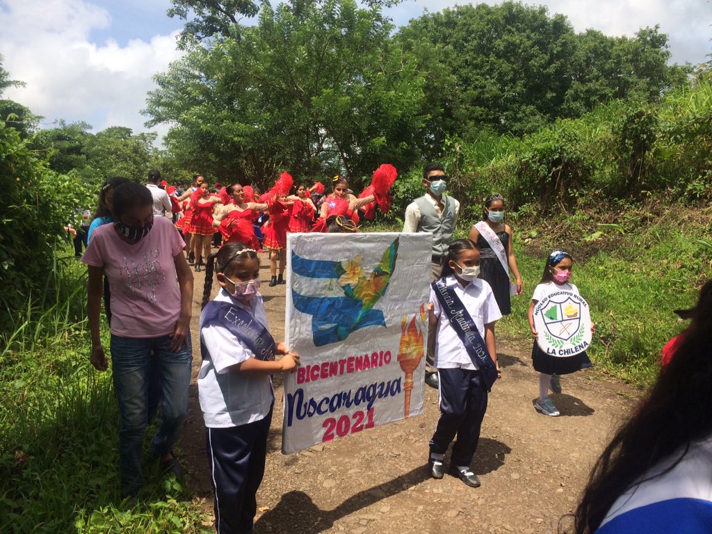 Hoy estudiantes del NEPR la chilena,fueron partícipes del desfile de apertura de fiestas patrias,felicitamos la integración de los padres de familia y docentes.
#SeptiembreVictorioso
#Nicaragua
#11deSeptiembre