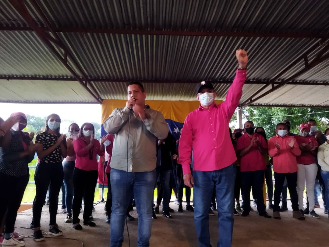 JPSUVCed's tweet image. #11Sep | 📷 | Desde la Cancha San José, la Juventud del PSUV del Municipio Cedeño dijo presente en la Presentación de los Candidatos del GPP &quot;Simón Bolívar&quot; que garantizarán la victoria este 21N.

#AngelMarcanoGobernador
#MiltonTovarAlcalde
#JuntosHacemosMas
#VacunarseEsLaClave
