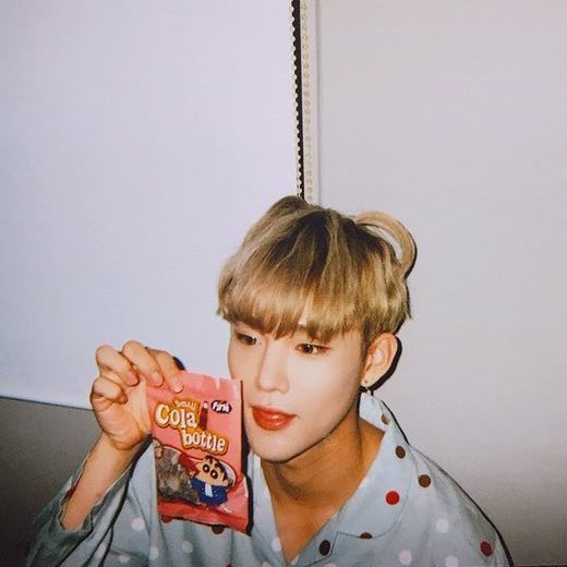 YHSHFEED's tweet photo. seunghyun matching hair style ^__^

#CIX #승훈 #현석 https://t.co/yuSWNbU9xu