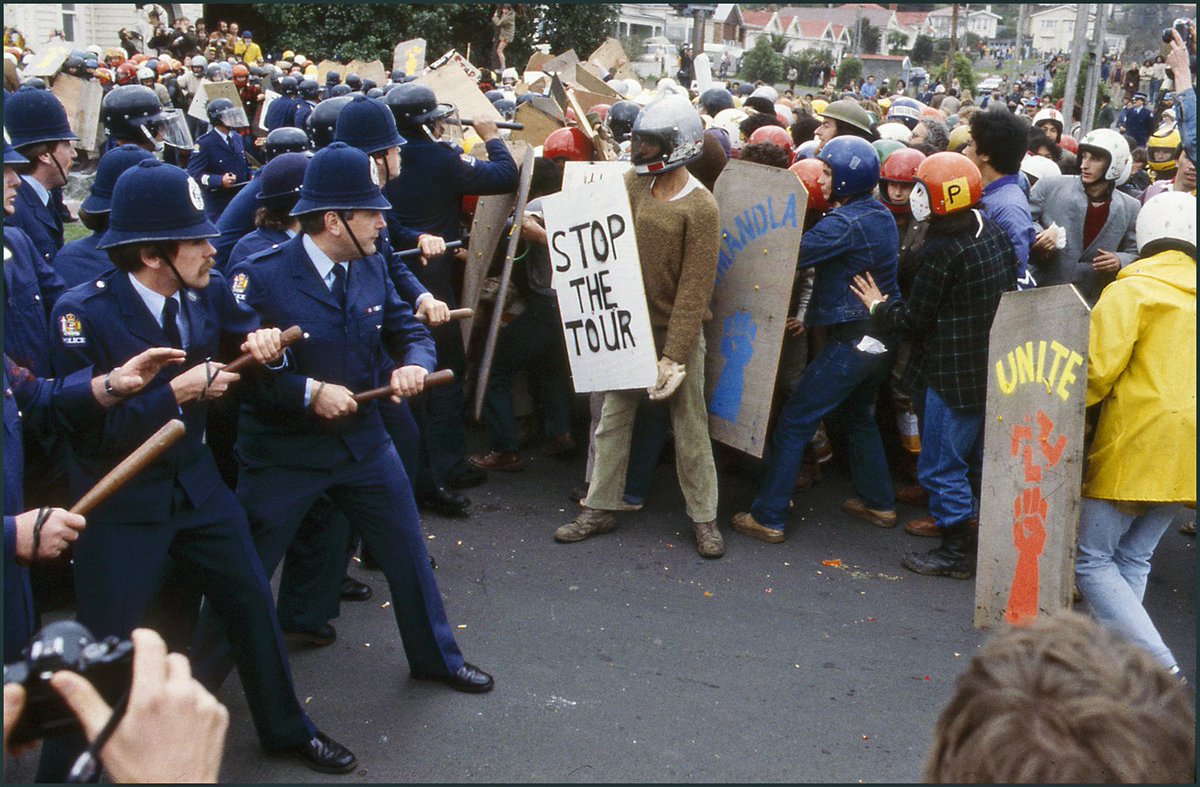 TweetTheTour's tweet photo. 📡LIVE: Patu Squad &amp; police clash on Walters Rd:

Reporter: "I've never seen anything more horrific in my life. There are people lying on the street, blood everywhere."

Tigilau Ness: "We got beaten pretty bad. There were a lot of people on the ground."

📸Photos: John Miller https://t.co/E1sKOZ6cuy