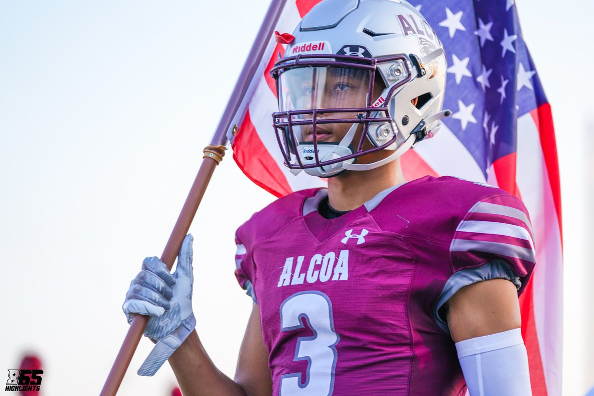 Alcoa seniors honored fallen US soldiers during the opening of the game against Maryville on Friday night. <a href="/alcoafootball/">Alcoa Football</a>  <a href="/alcoasports/">alcoasports</a> <a href="/2HYPEsports/">Too Hype Sports</a>
