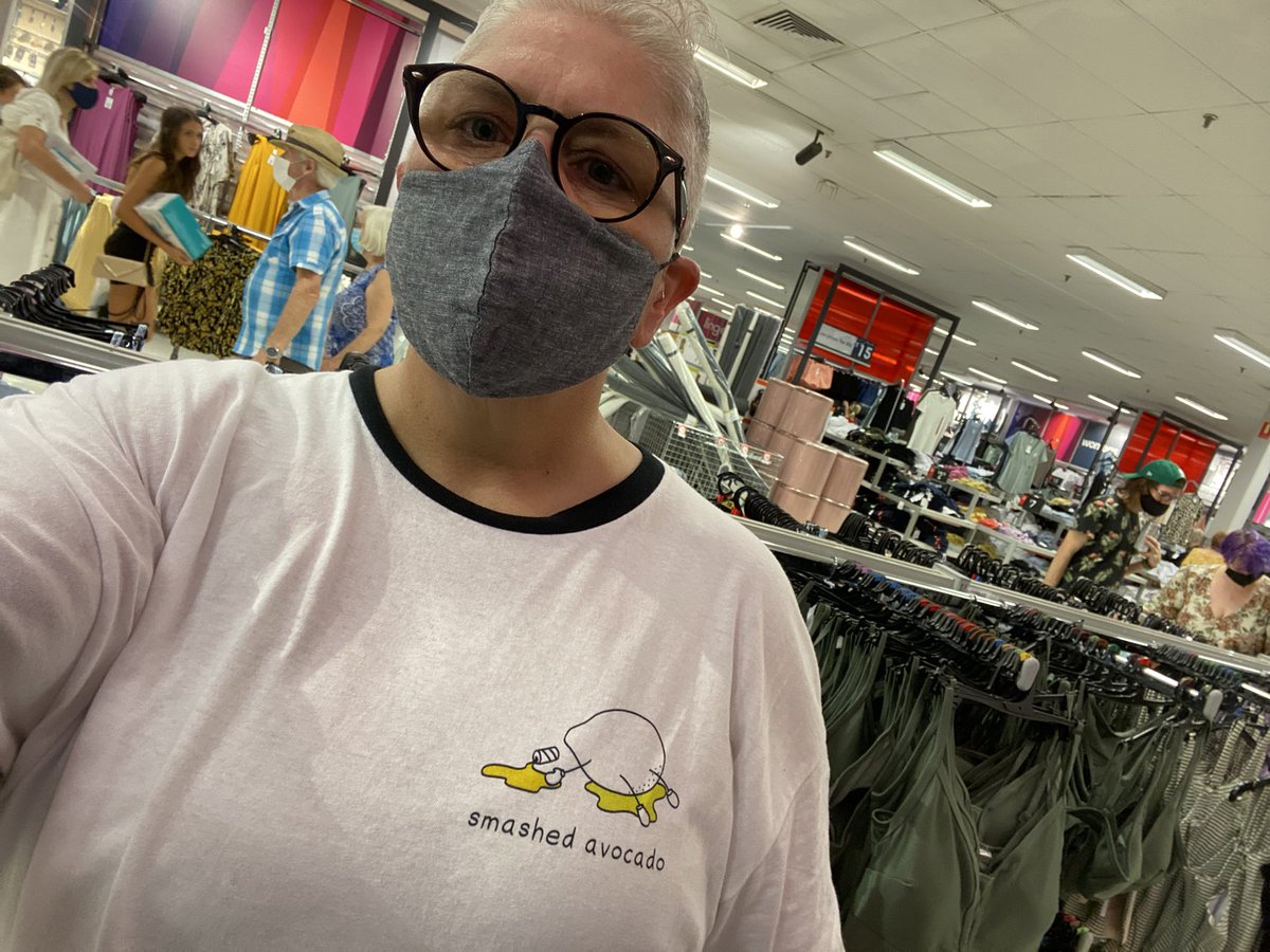 DebG710's tweet image. 😷🥑💕 @andrew_the_pom