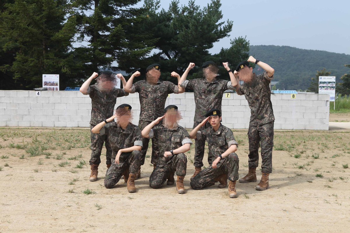 TaroTea1224's tweet photo. #로미오 #민성 #김민휘 훈련스케치 
멋있다🙊🙊 행군 수고했어~ https://t.co/B46IWS81mA
