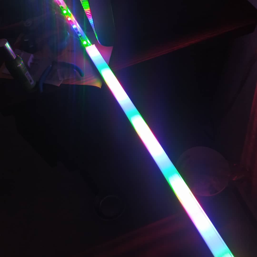 IObrizio's tweet image. Tira #LED y difusor.

Prueba con #seeeduino #xiao

Fuente 5v / 5A
LED #ws2812b
#diy #maker #Lightning