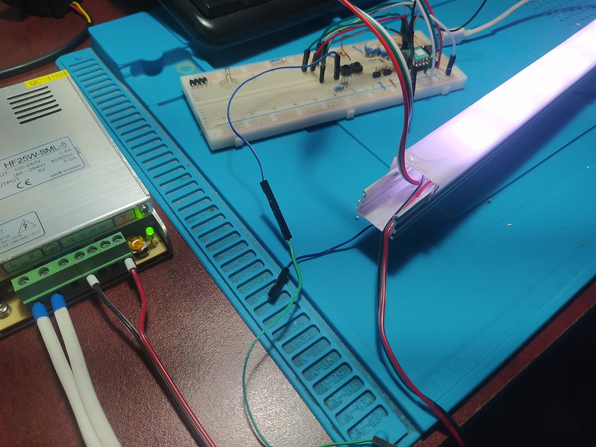 IObrizio's tweet image. Tira #LED y difusor.

Prueba con #seeeduino #xiao

Fuente 5v / 5A
LED #ws2812b
#diy #maker #Lightning