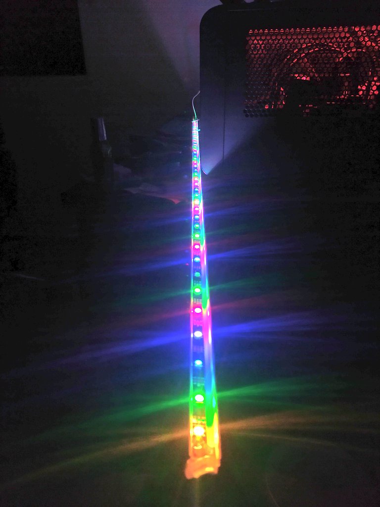 IObrizio's tweet image. Tira #LED y difusor.

Prueba con #seeeduino #xiao

Fuente 5v / 5A
LED #ws2812b
#diy #maker #Lightning