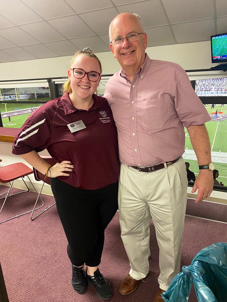ReileySnaves's tweet photo. Such a crazy game! I love all the cool experiences that I get to do at @MissouriState like host @ClifSmart skybox during the football game! GO BEARS!! 🐻

*mask was work during game just wanted to get a cool picture after the game was over!* @mostatesaa https://t.co/jZF2OJJvzx