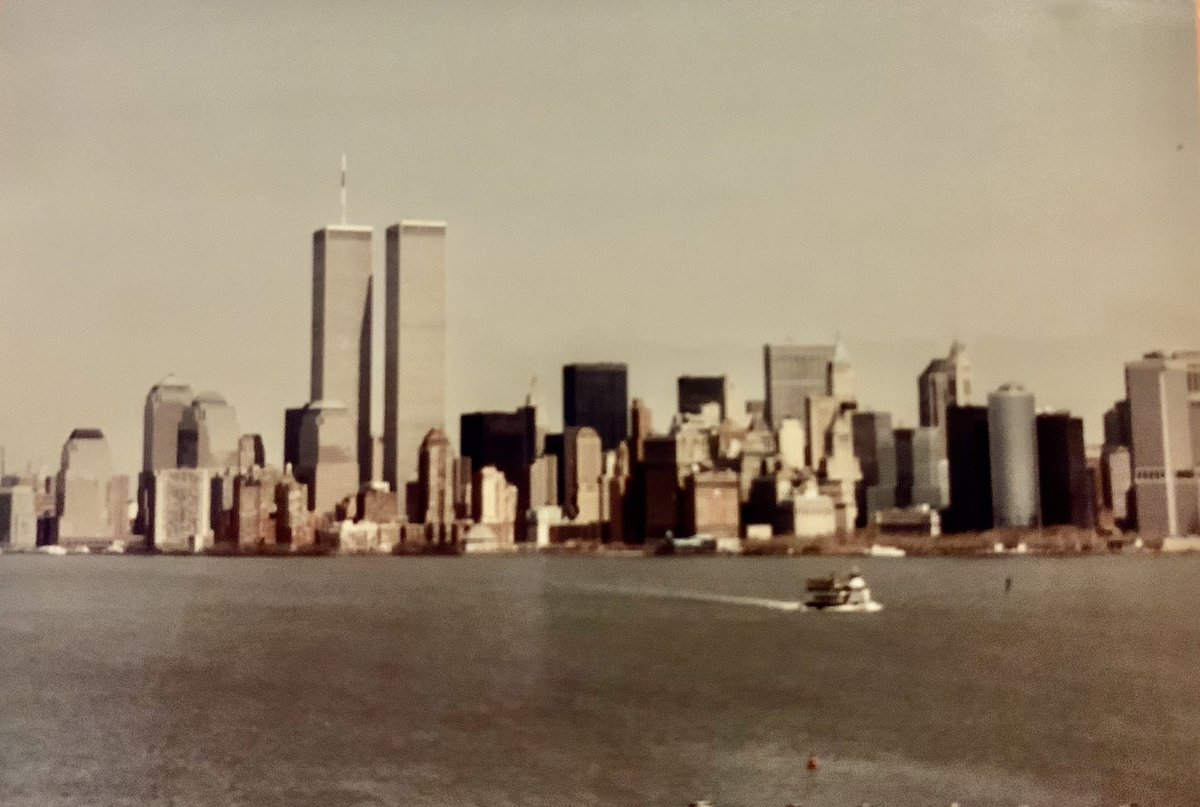 dgr00617's tweet image. #9/11, #NeverForgotten
Remembering the victims &amp;amp; families.  May God keep blessing, protecting &amp;amp; comforting the families of those that lost a loved one on that day or later one by getting sick from rescuing lives. God will always be with us. 🙏heroes #NYpolice,  #NYFire&amp;amp;Rescue
