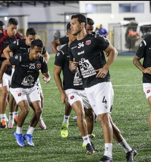 🦁4🔴⚫️