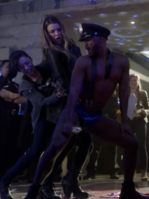 Watch Bishop RéMix's leaked NSFW photo on TwXstars