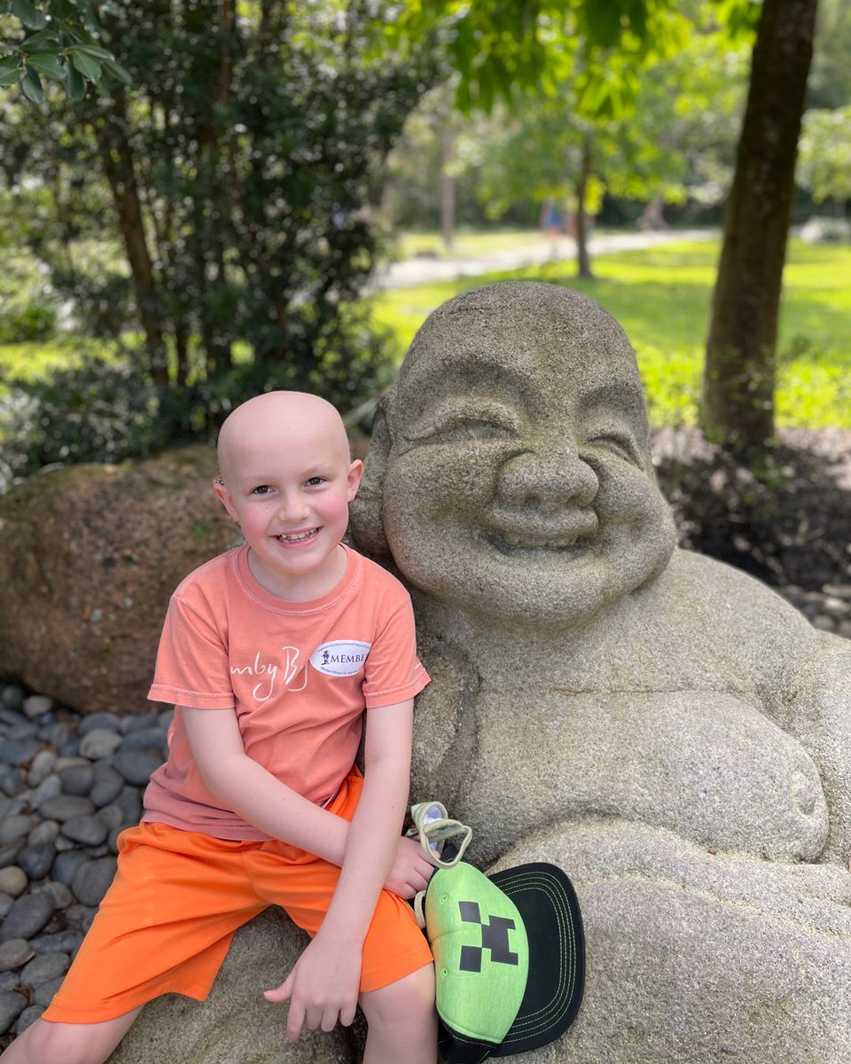 Bald is truly beautiful 😍 
Look at that smile!
.
.
.
.
#oliverpatchproject #patchesequalpower #oppwarrior #powerofpositivity #givingback #nonprofit #donate #fightlikeakid  #childhoodcancer #pilot #cancelchildhoodcancer #childhoodcancerawareness #pediatriccancer #gogold #kidsge