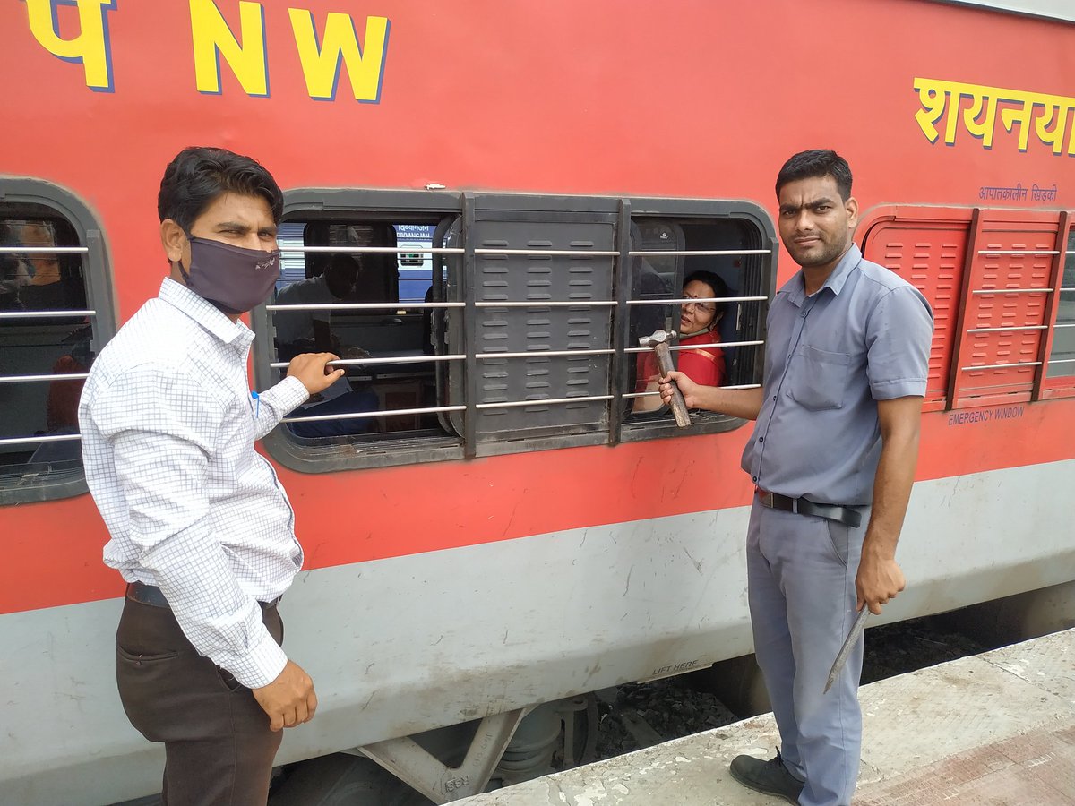 Nikhilabef's tweet photo. @srdmeajmer @ccrju413 @CME_NWR @NWRailways @GMNWRailway @DRMJodhpurNWR @RailwaySeva रेलवे प्रशाषन एवम समस्त अधिकारियों तथा मोके पर उपस्थित कार्मिको का बहुत बहुत धन्यवाद।
भारतीय रेल सदैव अपने यात्रियों को उच्च स्तरीय सेवा प्रदान करता है। https://t.co/0I4oSC5QKA