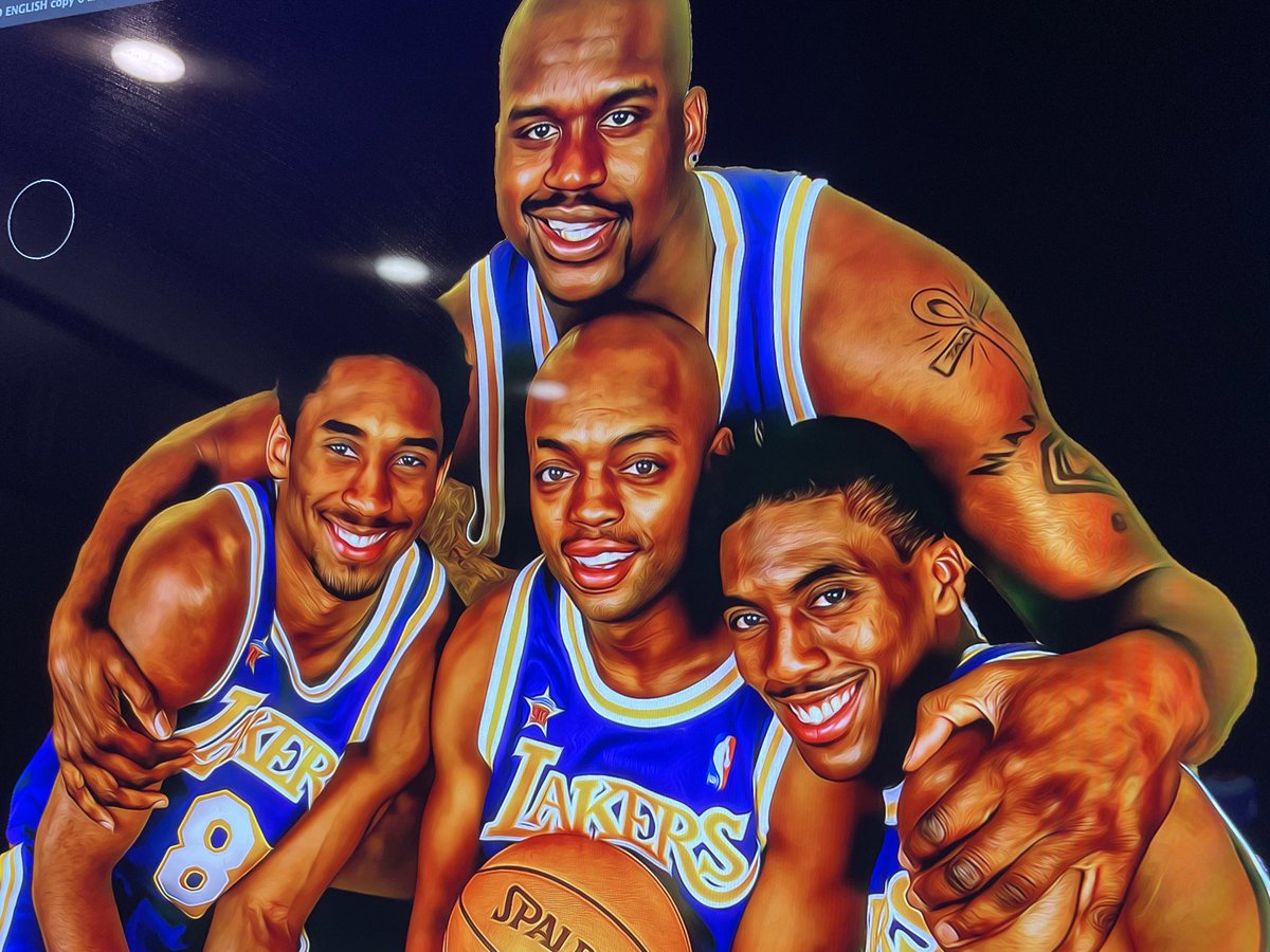 GoldenKnightGFX's tweet photo. In the lab 🎨 https://t.co/eI946aGsp3
