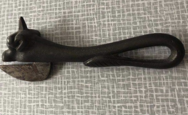 bathnesBRO's tweet photo. Our #KitchenThings puzzle today is quite elderly, looks slightly dangerous and is quite heavy. Did your Granny have one in her drawer?
#HeritageOpenDays #EdibleEngland https://t.co/d6tewLo8k1