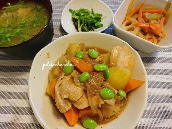 夕ごはん まとめて 鶏手羽とろ炒め えのきのカリカリ揚げ 枝豆 ピーマンとカニカマ炒め 豆腐としめじのお味噌汁 鶏むね肉じゃが 蓮根 セロリ 人参の金平 セロリの葉塩昆布和え えのきと豆苗お味噌汁 おうちごはん 手作り Twitter料理部 料理好きさんと 夕ごはん まとめて 鶏手羽とろ炒め えのきのカリカリ揚げ 枝豆 ピーマンとカニカマ炒め 豆腐としめじのお味噌汁 鶏むね肉じゃが 蓮根 セロリ 人参の金平 セロリの葉塩昆布和え えのきと豆苗お味噌汁 おうちごはん 手作り Twitter料理部 料理好きさんと