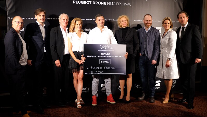 StephCouchoud's tweet photo. Extrêmement content d'avoir représenté la France pour cet énorme événement.
Cette victoire, c'est la nôtre 🏆🏆🇫🇷🇫🇷
MERCI 🙏🙏
@PeugeotFR https://t.co/uhCFEG5LPi