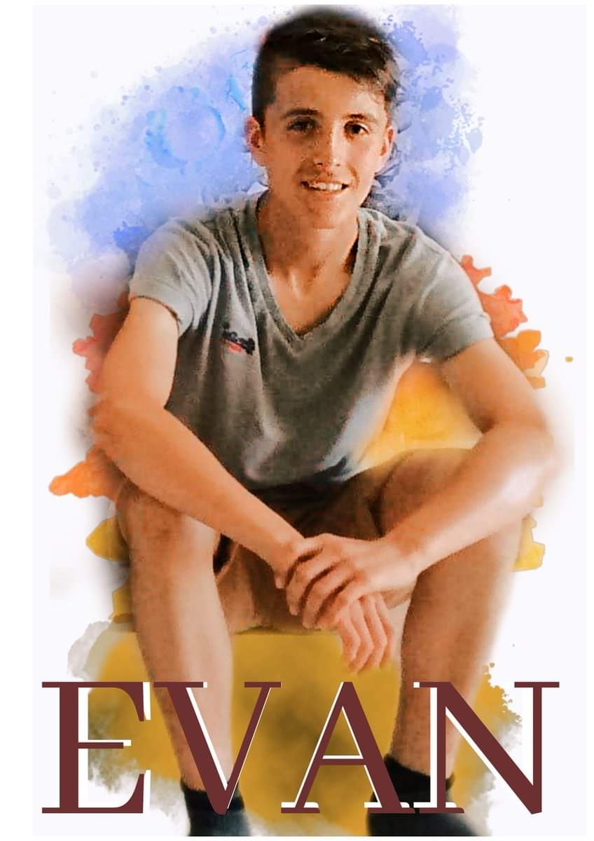 Wishing our very own warrior Evan a Happy 19th Birthday 💙 Enjoy partying with the angels. #TeamEvan💙 We hope we're doing you proud 🙏 
<a href="/Michellehawksw3/">#TeamEvan💙</a>