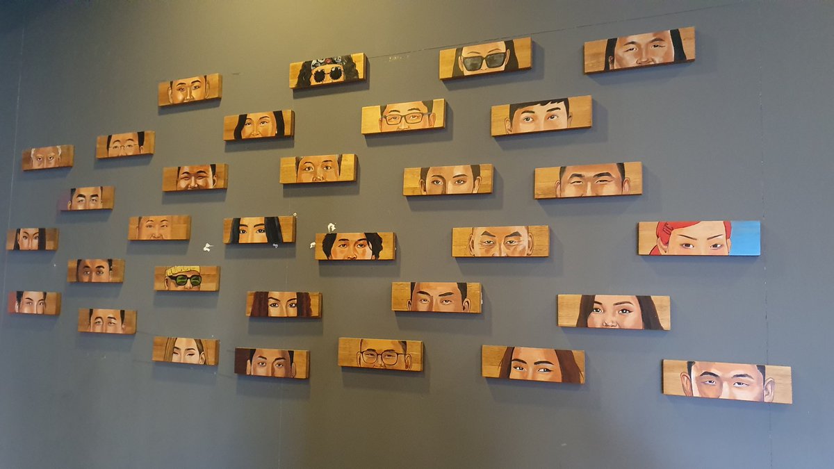 Таниж мэддэгээс чинь хэн хэн байна.