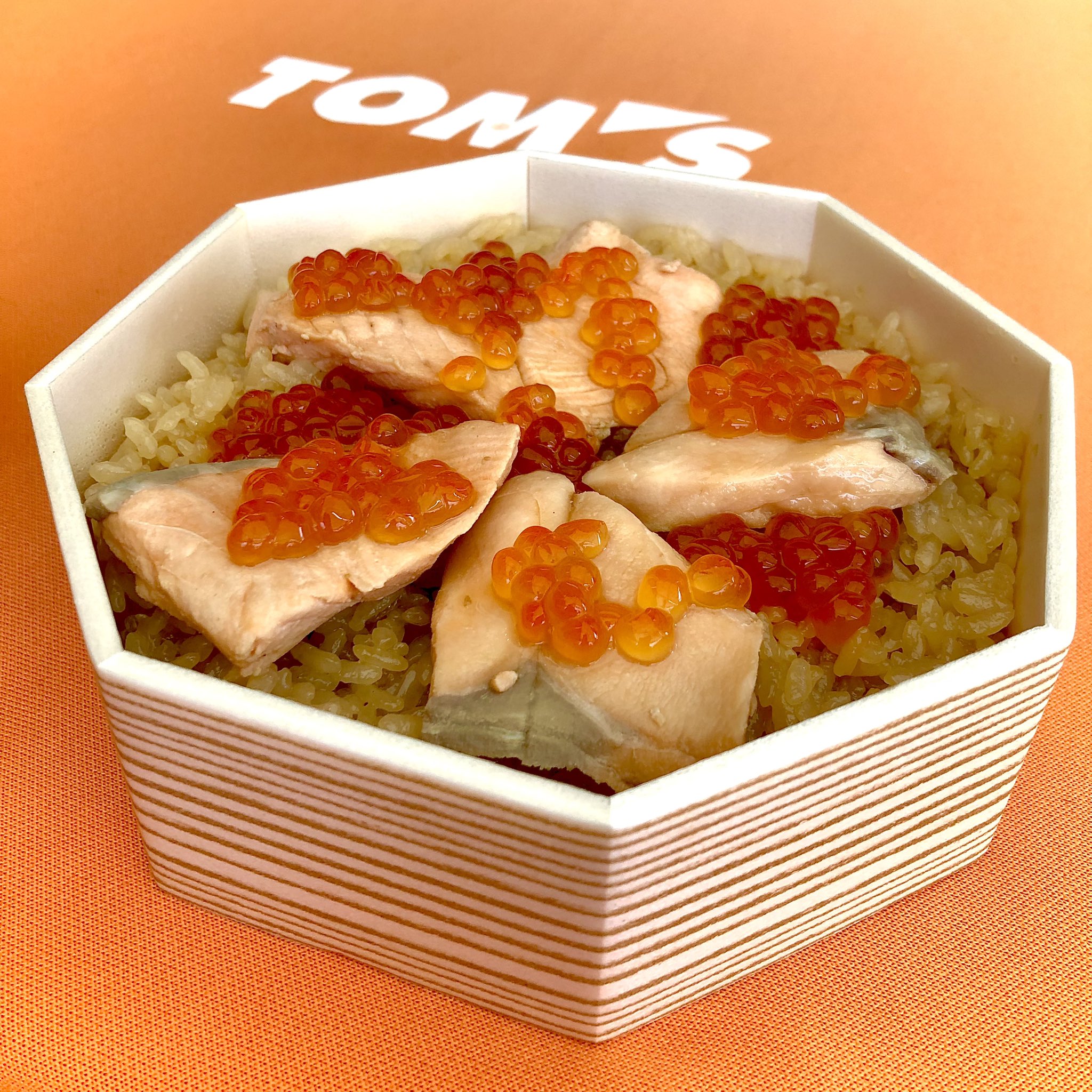 央川かこ お昼ごはんはカローラ宮城さまから差し入れ頂いた はらこ飯 美味しいものばっかりで宮城県さいこうだーー カローラ宮城 Tomsracing T Co Acjuizsebz Twitter