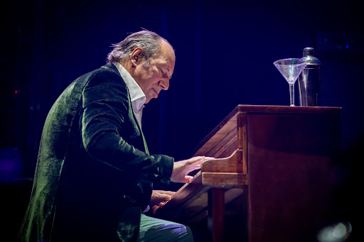 Happy Birthday to  film score composer and record producer, Hans Zimmer (12 September 1957) 