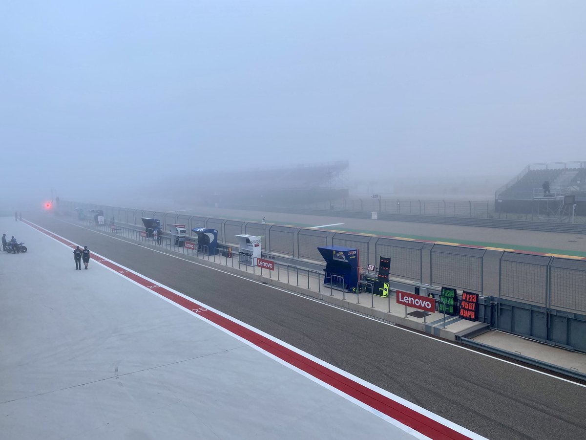 marco_felder's tweet photo. Das hatten wir doch schon mal in Aragón… Bitte etwas Wind! 💨💨💨 @srfsport #srfgp #AragonGP #MotoGP #Moto2 @AragonMotorLand https://t.co/dMb96Jf6hN