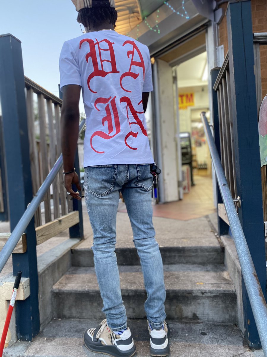 Emoney_NFC's tweet photo. Giving em my back cause Ik that’s the only time they going talk about me 🤷🏾♂️💯 #NFCshxt✨✨✨ https://t.co/wAZBDik61C