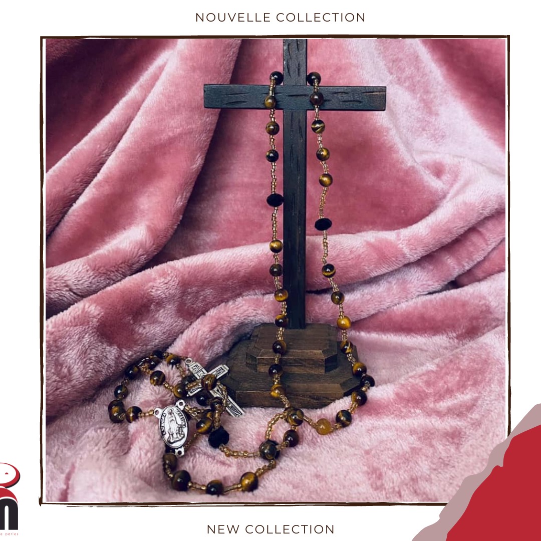 Mininga_Bijoux's tweet photo. Très bon dimanche ! 🕊
#Mininga #art #Africa #Afrique #pierres #smallbusiness #genderless #gemstonebracelet #handmadejewellery #jewelry #jewelries  #love #madeinCameroon #modernjewelry #MadeInCameroonDay #cameroon #cameroun #braceletstack  #bijouxaddict #bijouxfaitmain #bijoux https://t.co/ndz5YM8D6p