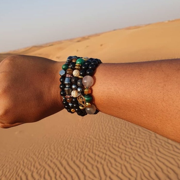 Mininga_Bijoux's tweet photo. Bijoux MadeInCamer ! 🕊
#Mininga #art #Africa #Afrique #pierres #smallbusiness #genderless #gemstonebracelet #handmadejewellery #jewelry #jewelries  #love #madeinCameroon #modernjewelry #MadeInCameroonDay #cameroon #cameroun #braceletstack  #bijouxaddict #bijouxfaitmain #bijoux https://t.co/8Xw81ElJ9X