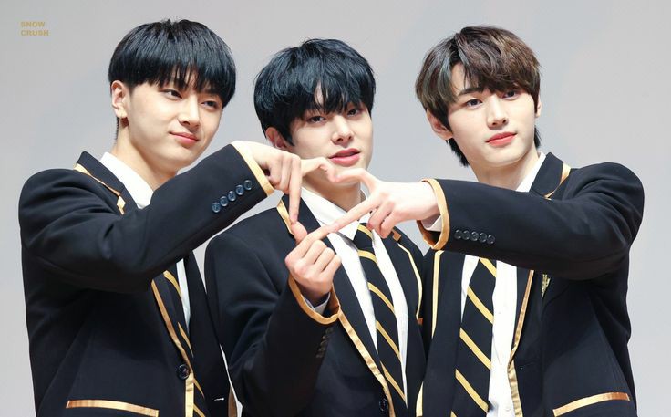 เธรด(02),จะอวยความหล่อของพระเจ้าไลน์ยังไงให้สมยศดี เกินเบอร์มากภัยความหล่อคุกคามสายตา อยากจะวิ่งพุ่งอัดกำแพงร้องไห้ให้ความหล่อของพระมหาพี่ชิมแจยุน,พัคซองฮุน,พัคจงซอง คือ โฉมงามไปจนไม่สามารถบรรยายความหล่อทั้งหมดออกมาได้ในทวิตนี้ทวิตเดียว เกินต้านเกินไปมากเหมือนพระเจ้ารักแค่02z (+)