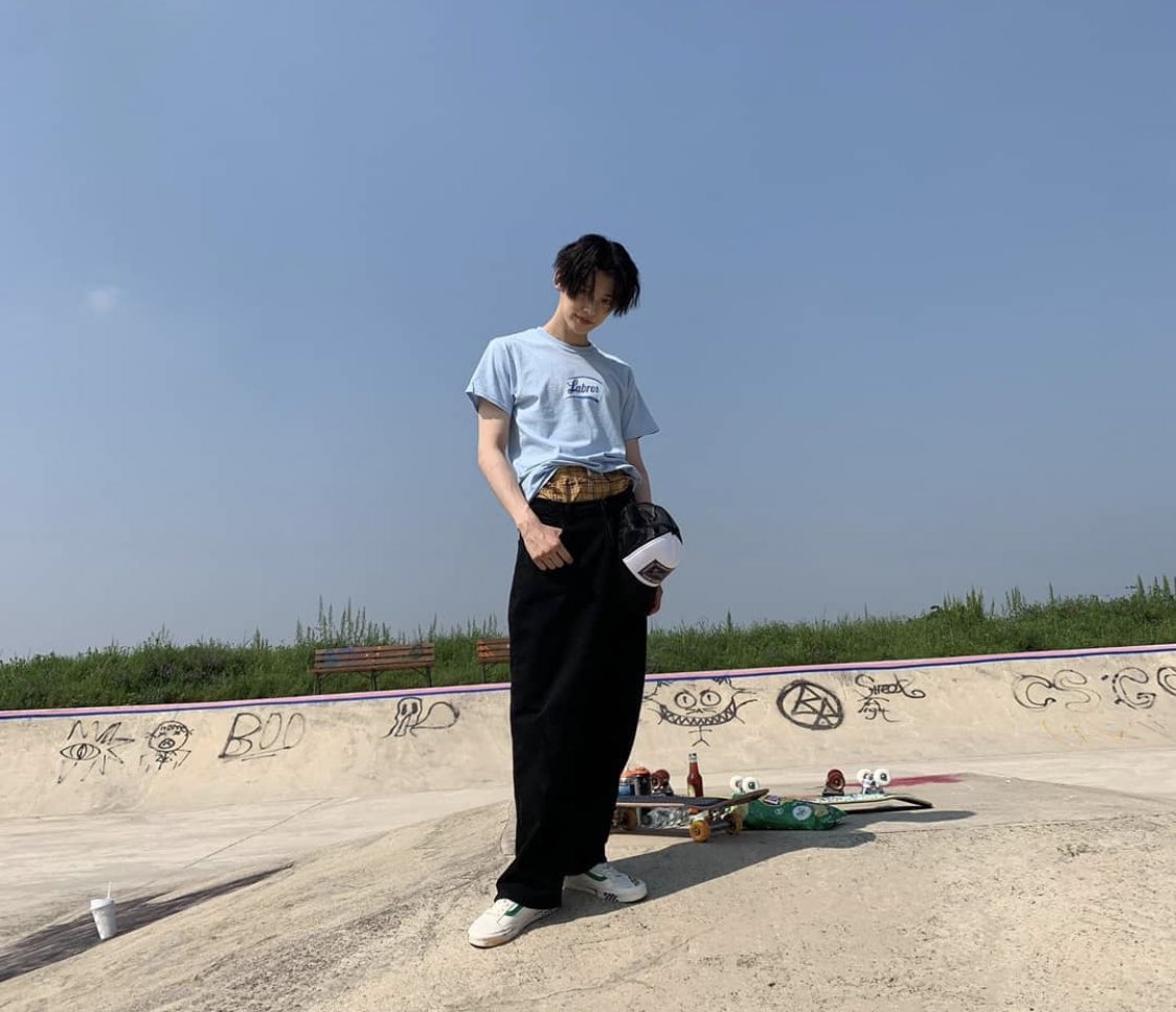 oyk_prfmoon's tweet photo. labrosのサイト復活してないか1日1回毎日見に行くのが日課になってたんだけど😭ついに…復活して😭😭買えた😭😭😭😭😭😭😭😭😭😭
コンセプトフォト見てから爽や可愛くてずっと欲しかったヨンジュンのTシャツ…😭😭😭😭💙
#TXT #YEONJUN
#labros https://t.co/RlFUt1jub8