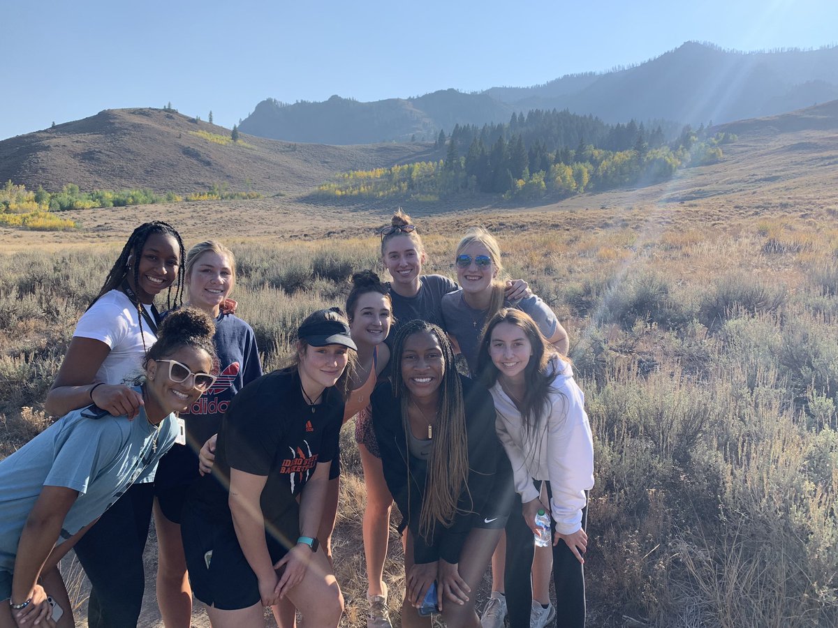 HeartofaBengal's tweet photo. Today’s hike in Sun Valley! https://t.co/M11M86Orp2