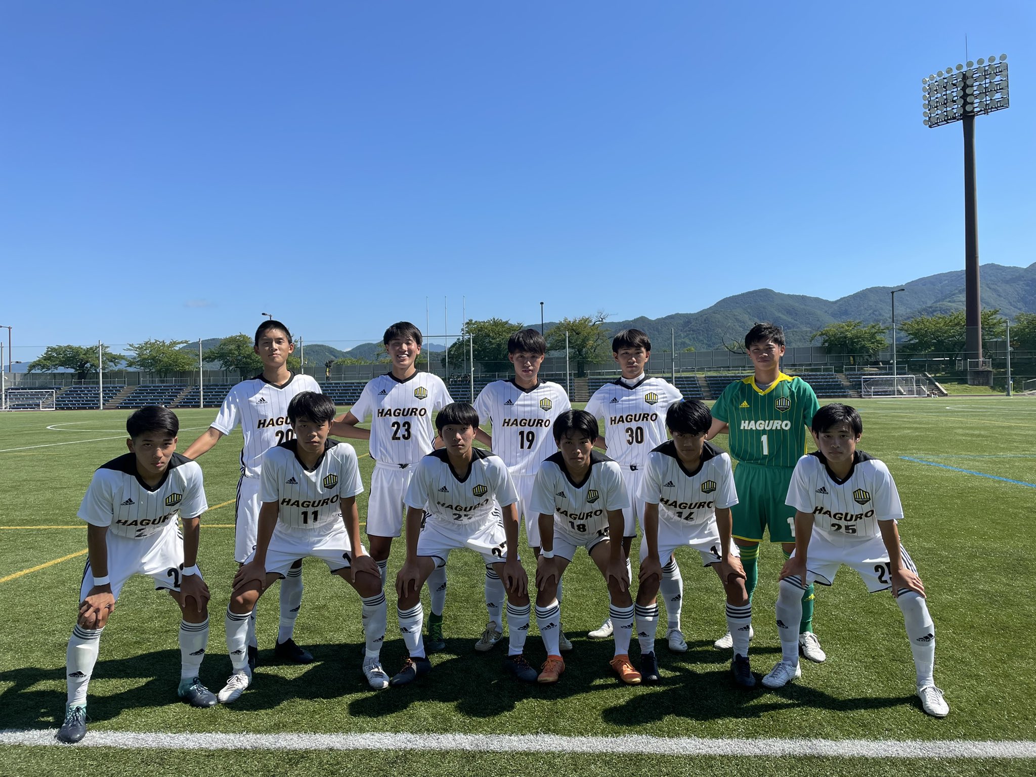 羽黒高校男子サッカー部 県リーグ 1部 9 12 日 Vs 日大山形高校 試合結果 2 3 負け 得点者 荒井晴太 成田藍士 次節 9 18 土 酒田北港緑地 多目的広場 Vs 米沢中央高校 13時30分キックオフ T Co Ehop4qtqh5 Twitter