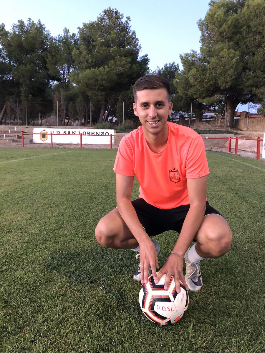 #FICHAJE Temporada 21/22

Alejandro Seral (<a href="/Seral3/">Alejandro Seral</a>), vuelve a recalar en las filas de la #UDSanLorenzo. Un viejo conocido de la afición que regresa para formar parte de la línea defensiva.

¡Bienvenido de nuevo #Seri! 💪🏼 

🟢🔴🟡