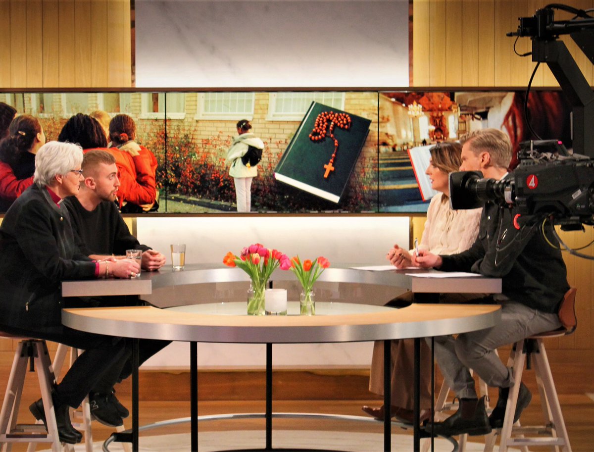Medverkar i <a href="/Nyhetsmorgon/">Nyhetsmorgon</a> #tv4 
cirka kl 09.40 och samtalar bla om existentiella frågor och om kyrkovalet. Ikväll har Karlavagnen i <a href="/sverigesradio/">Sveriges Radio</a> #p4 tema om vad <a href="/svenskakyrkan/">Svenska kyrkan</a> betyder för Sverige och sina medlemmar. Jag finns även med där, programmet börjar kl 21.40. #kyrkoval