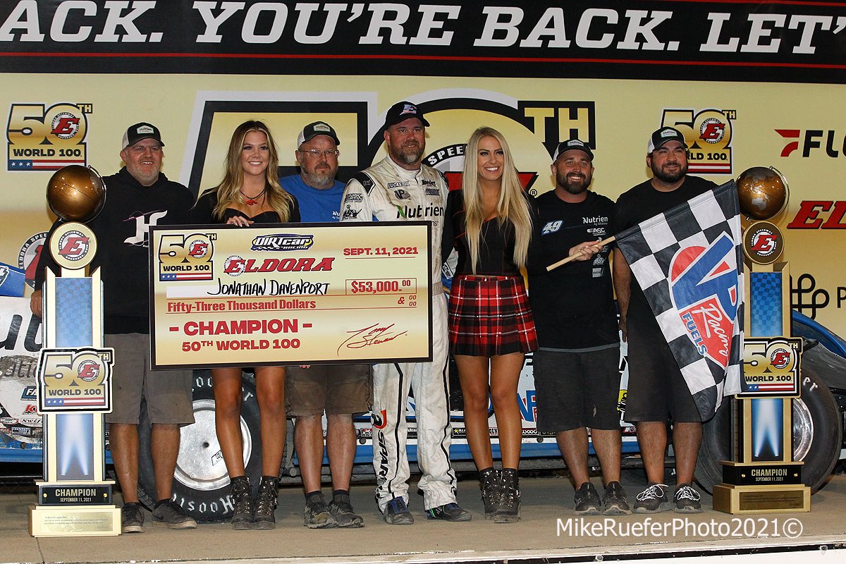 mikerueferphoto's tweet photo. Congrats to @TheFast49 on winning the 50th World 100 at @EldoraSpeedway It was a historic night!
Four Time World 100 Champion has a nice ring to it. https://t.co/S8JRp5rxef