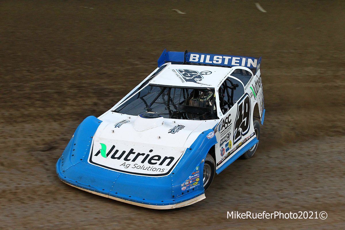 mikerueferphoto's tweet photo. Congrats to @TheFast49 on winning the 50th World 100 at @EldoraSpeedway It was a historic night!
Four Time World 100 Champion has a nice ring to it. https://t.co/S8JRp5rxef
