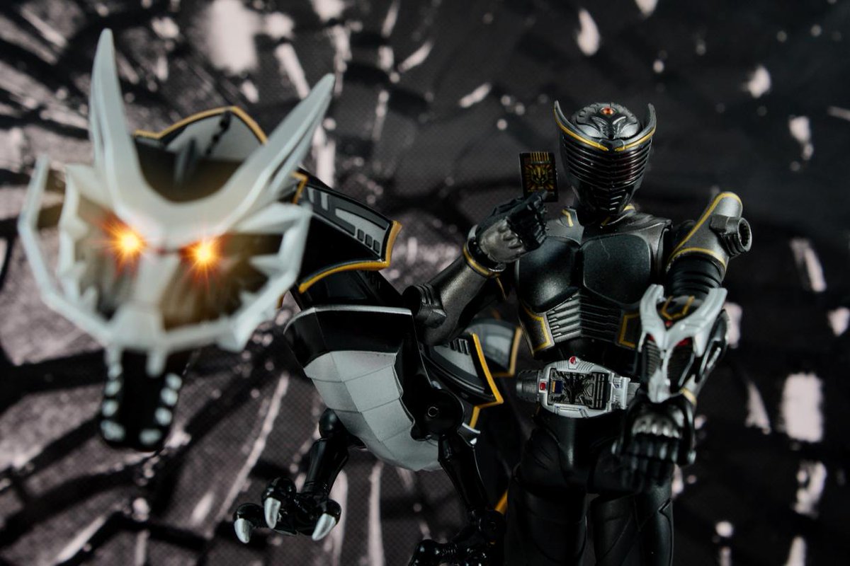 darth_kamen's tweet photo. #KamenRider #KamenRiderRyuki #Ryuki #Ryuga #KamenRiderRyuga #KamenRiderDragonKnight #仮面ライダー龍騎 #仮面ライダ #toyphotography #toku #tokusatsu https://t.co/2vdOparaWL