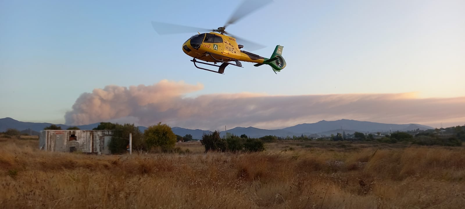 Ordenan el desalojo de Jubrique en Málaga, por el incendio de Sierra Bermeja