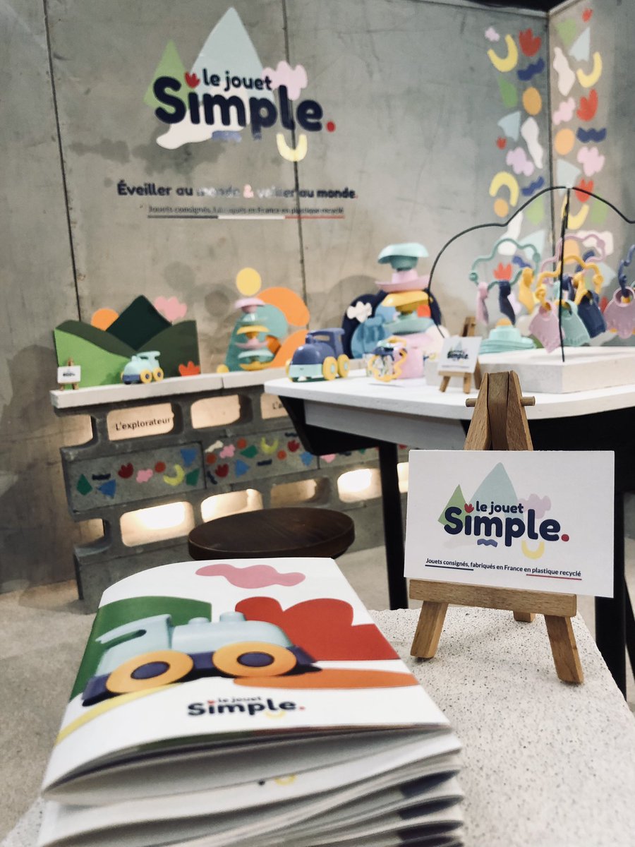 Mettre des couleurs et de la douceur sur la matière brute. 

Plaisir simple de présenter nos jouets pour la première fois à Maison et objet. 

#madeinFrance #economiecirculaire #jouet #design