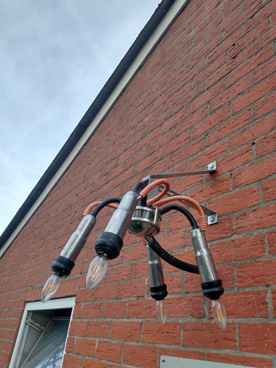 AndreBarwegen's tweet image. Tja, waarom ook niet, als je overstapt op #robotmelken #gea #aware